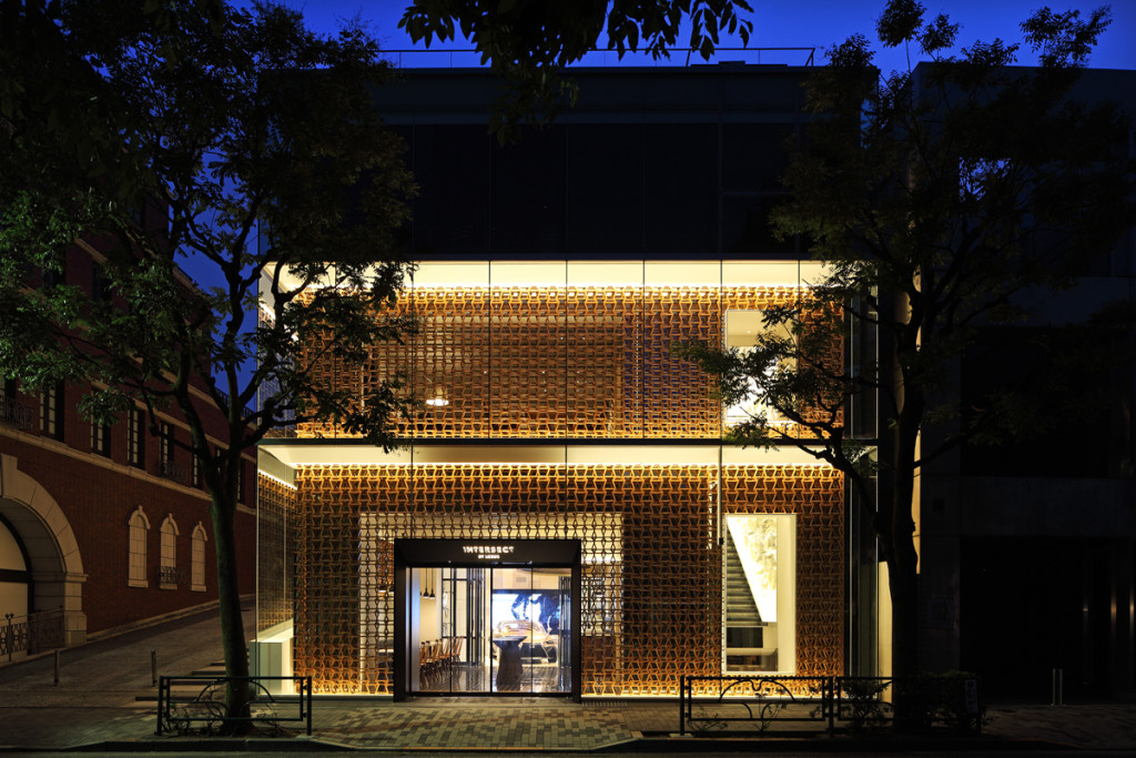 EXTERIOR1_